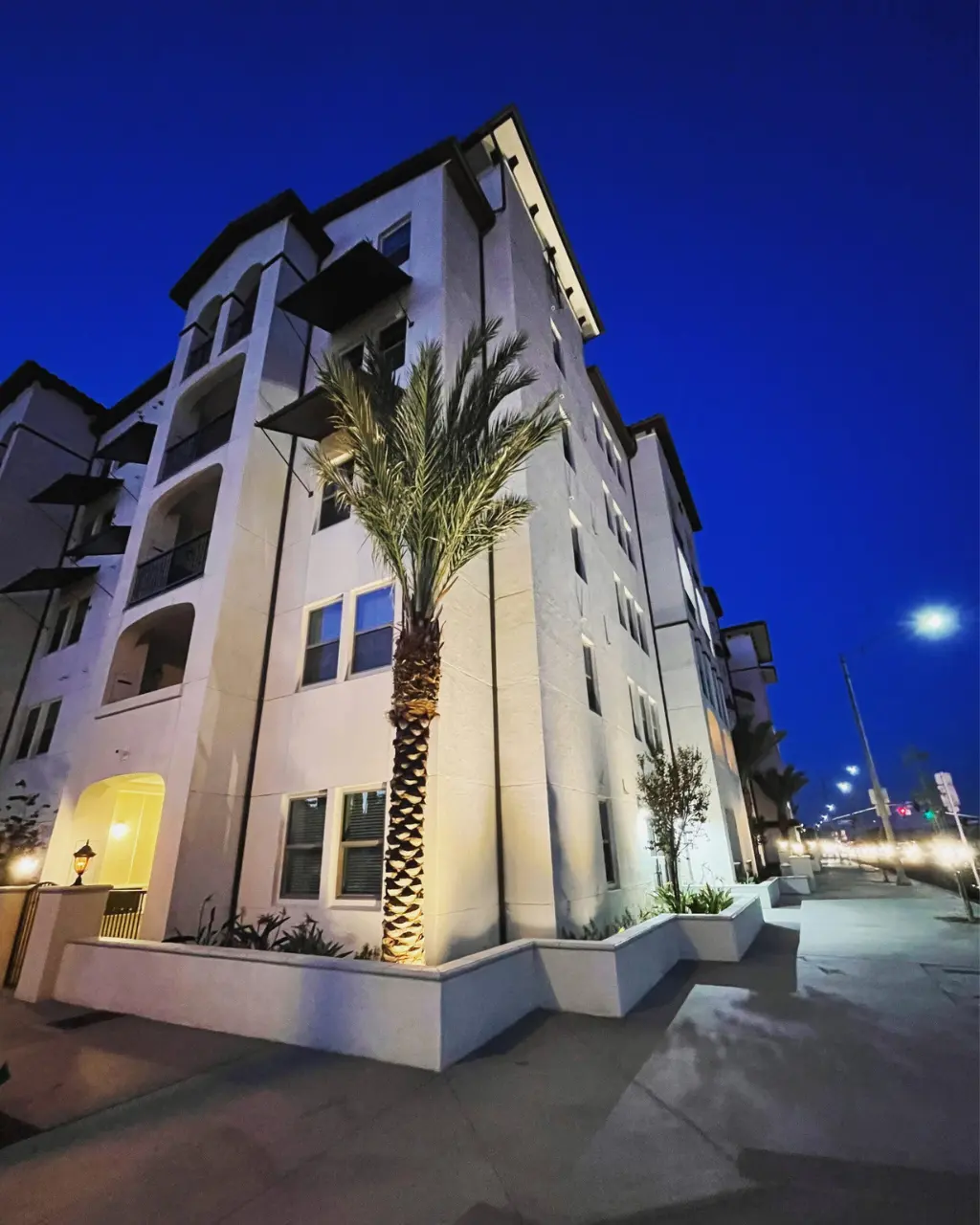 landscape lighting repairs in commercial building - Commercial lighting