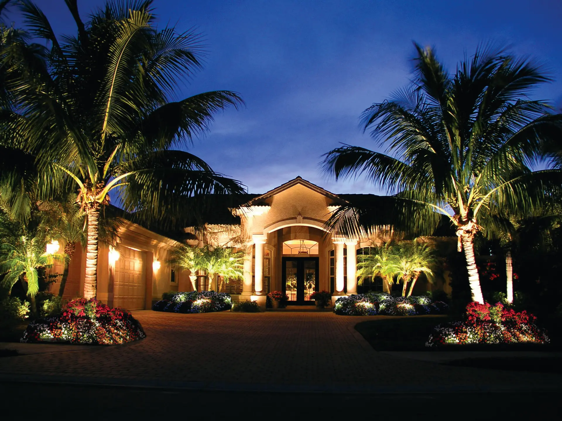 custom outdoor accent lighting in orange county ca