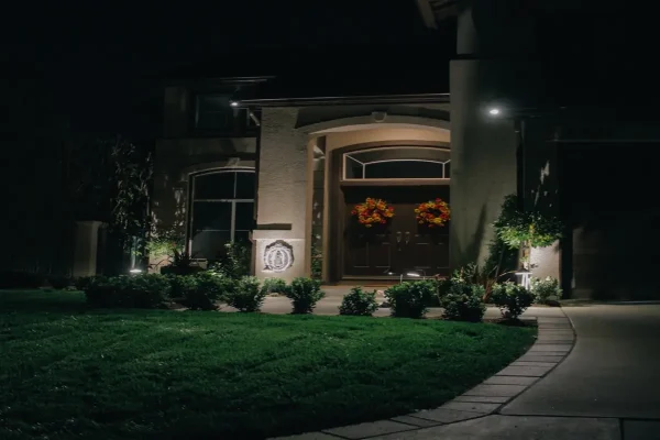 Outdoor lighting with landscape upfront